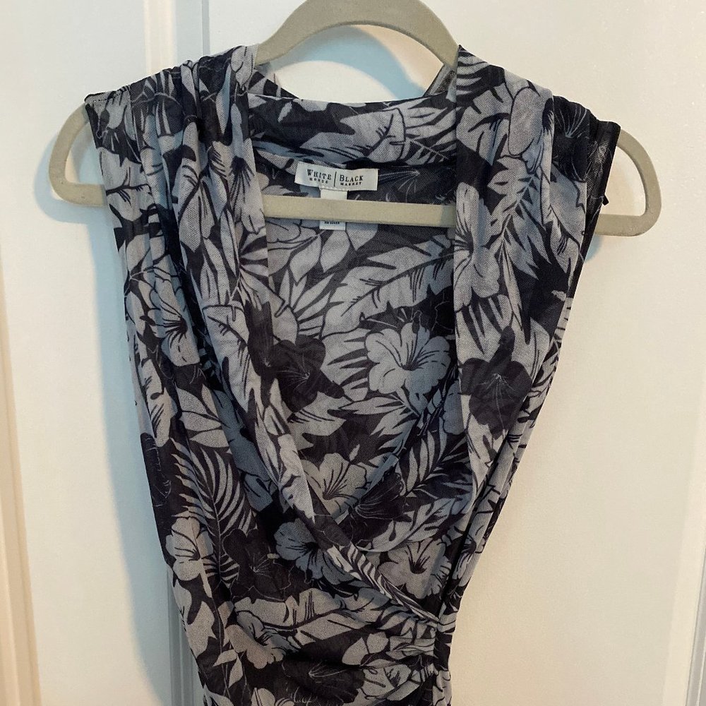 White house black market Size L shirt